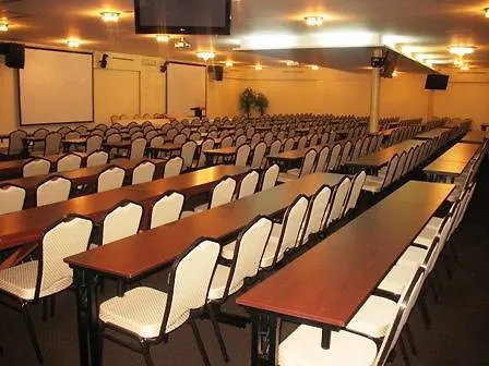Dixon & Wellness 4* Banská Bystrica