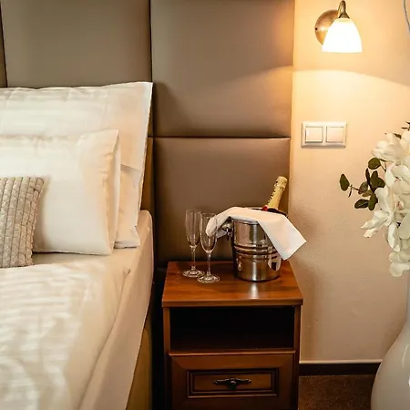 Dixon & Wellness Hotel Banska Bystrica