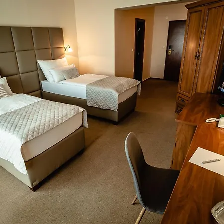 Dixon Hotell 4*