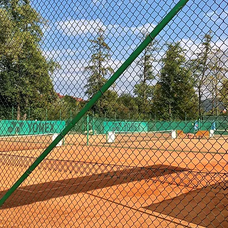 酒店 Dixon & Wellness