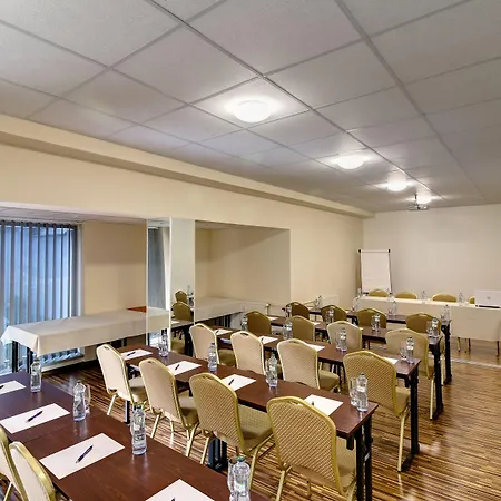 Dixon & Wellness Hotel Banska Bystrica