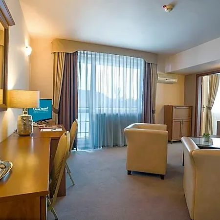 Dixon & Wellness 4* Banská Bystrica