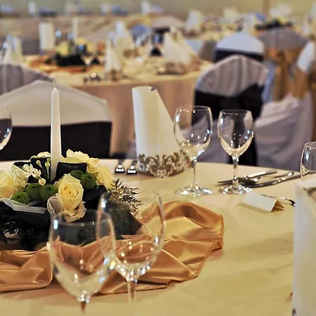 Dixon & Wellness 4* Banska Bystrica