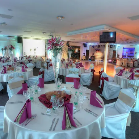 Dixon & Wellness 4* Banska Bystrica