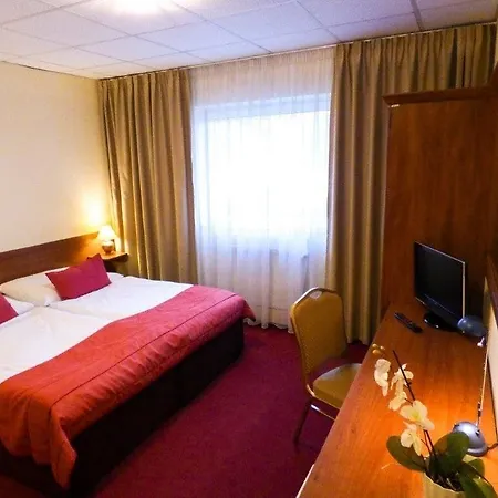 Dixon & Wellness 4* Banska Bystrica